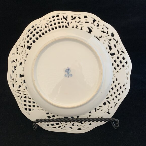 Helena Wolfsohn Reticulated Plate 8.5" Watteau Couple Scene Dresden Germany 5 - Picture 6 of 7